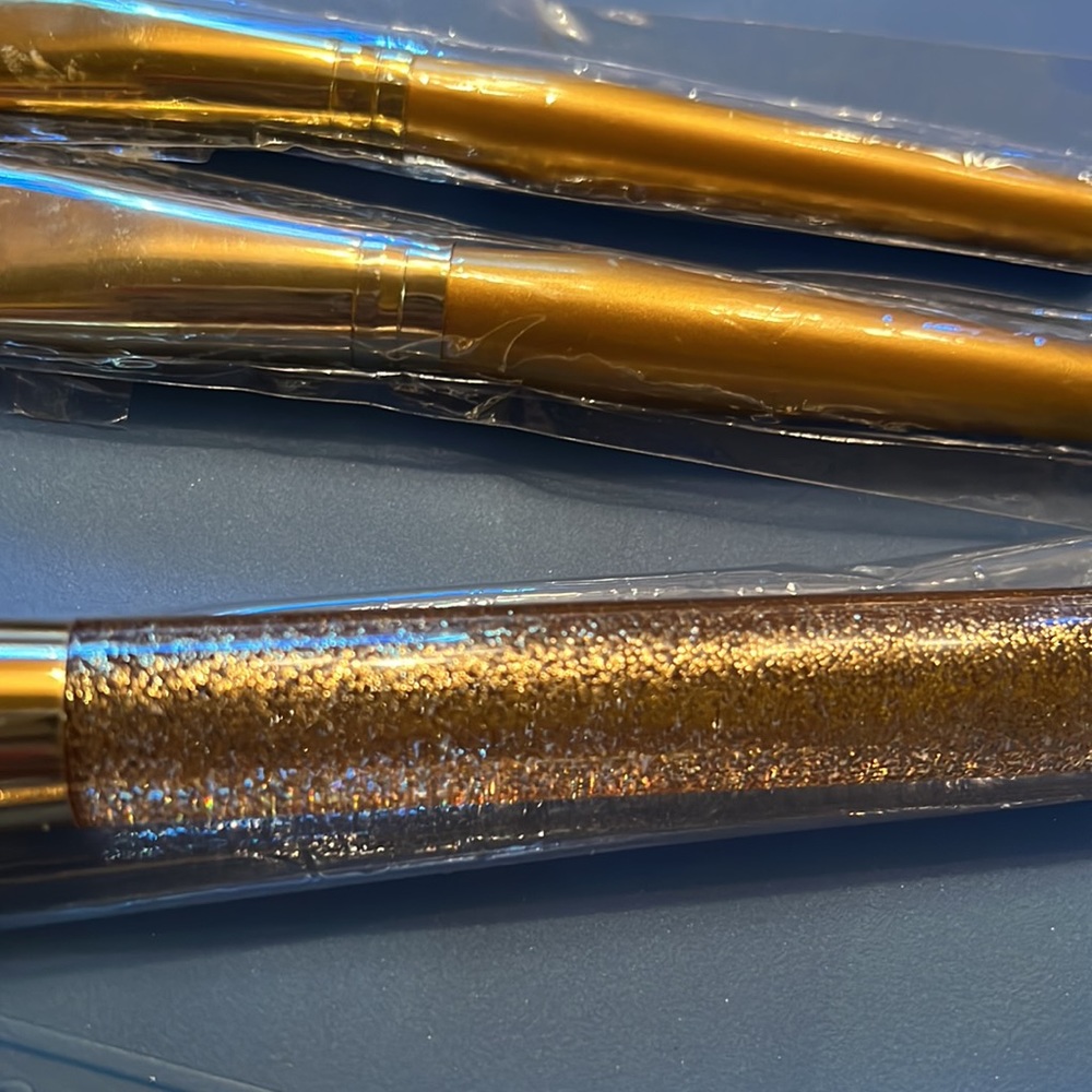SeneGence makeup brushes - Picture 2 of 3
